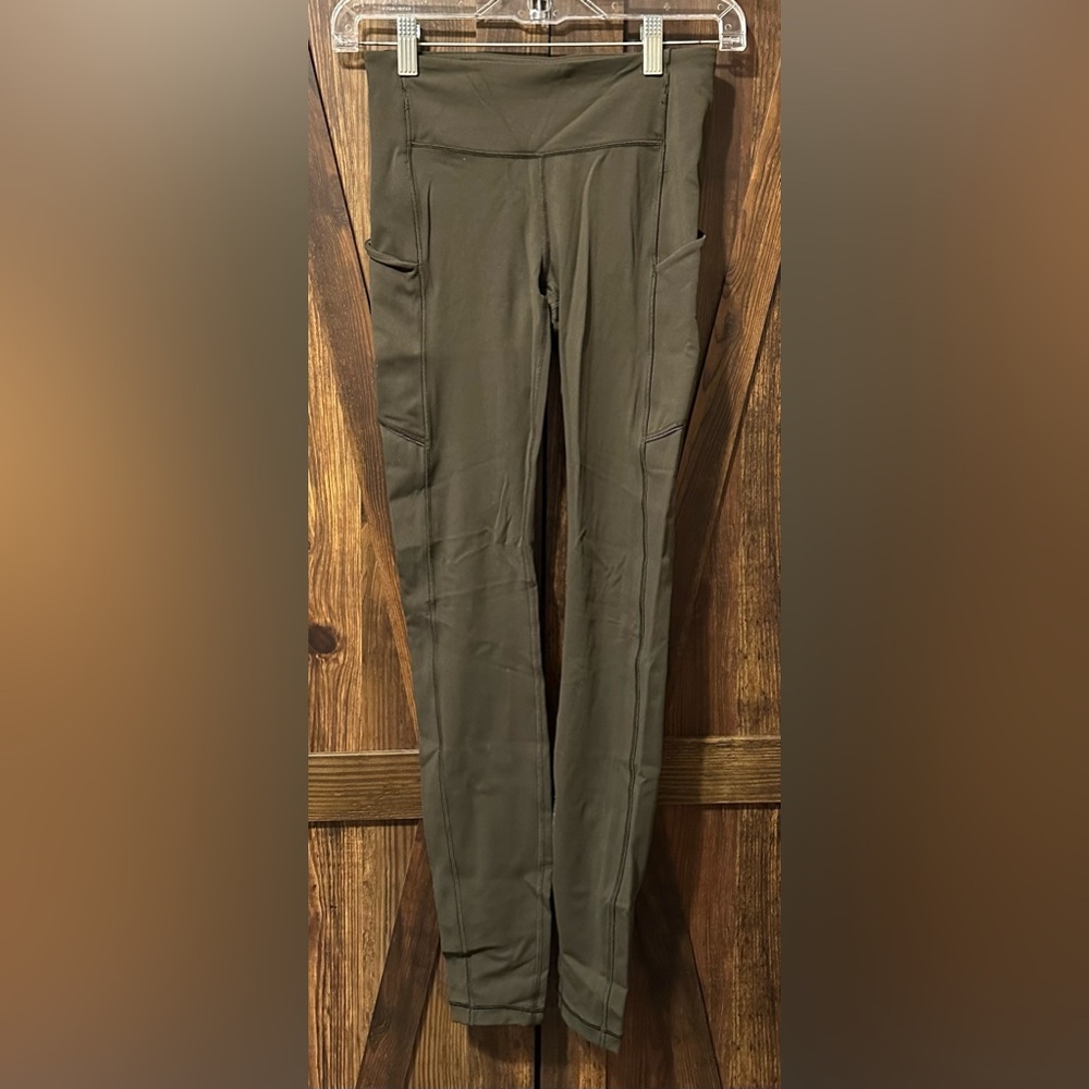 093 Lululemon Speed Up Tight *Full-On Luxtreme 28" - Picture 2 of 6